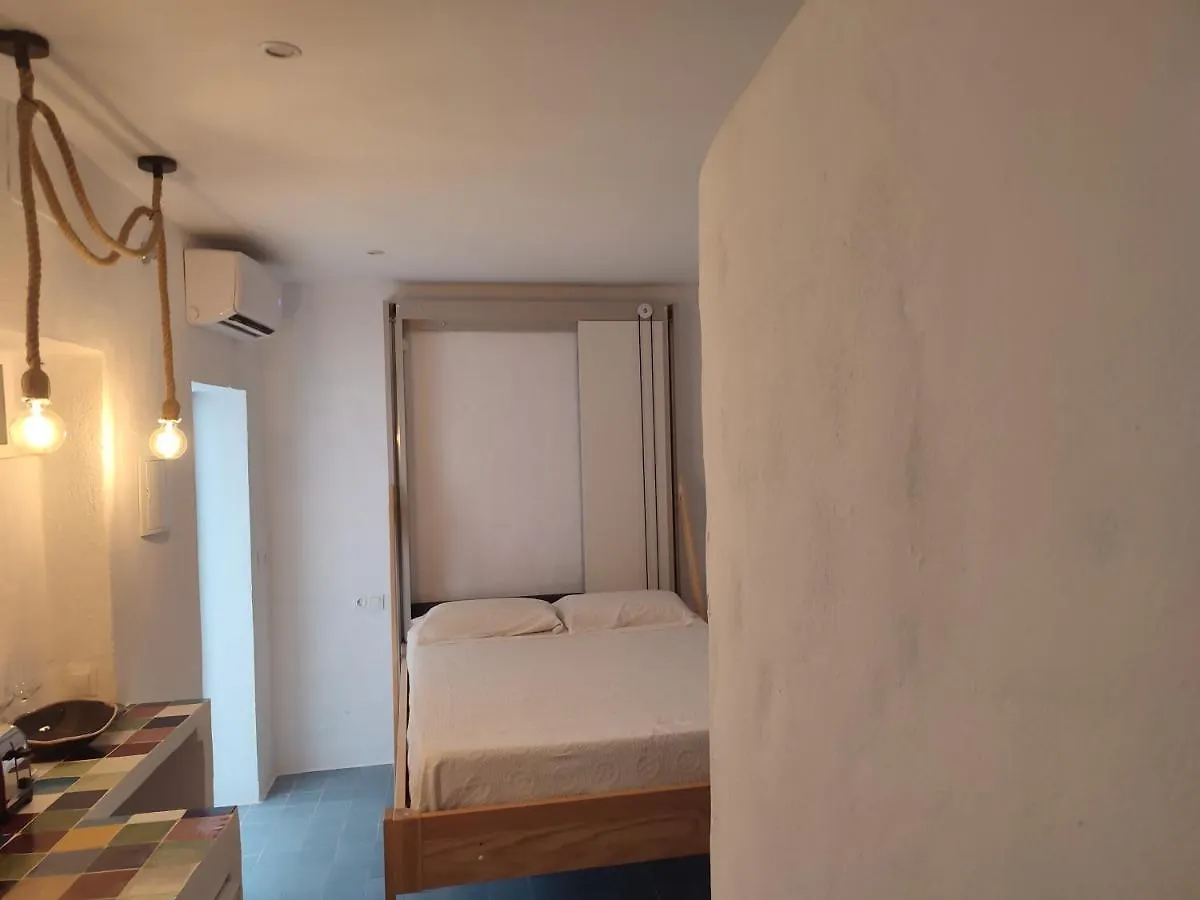 Estudio Recien Reformado En Patio Andaluz Conil De La Frontera 0*,  Spain